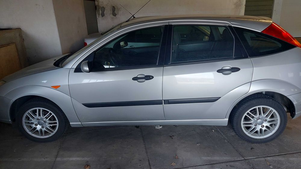 FORD FOCUS 2003 Como novo