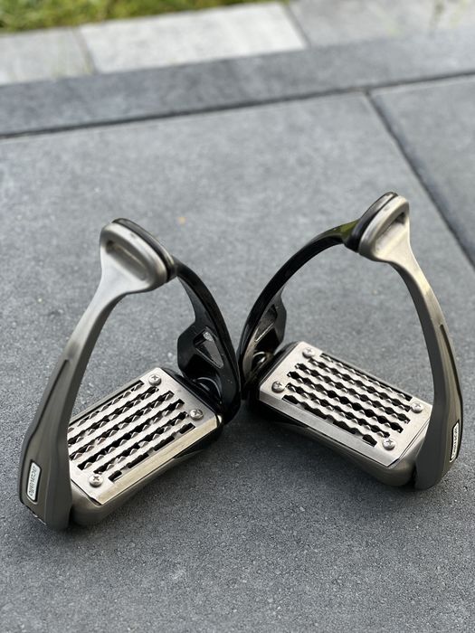 Strzemiona Acavallo Opera