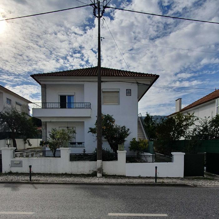 Andar de Moradia com garagem e quintal