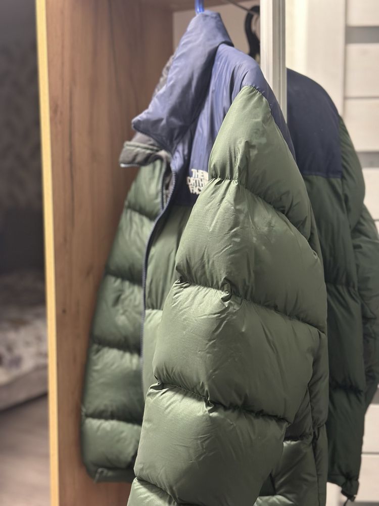 Продам the north face 700