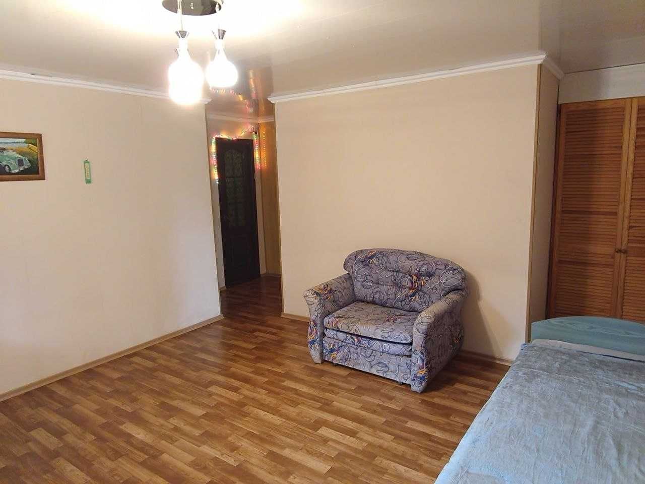 Продаю 3-поверхову зимову дачу на р. Дніпро за Любимівкою