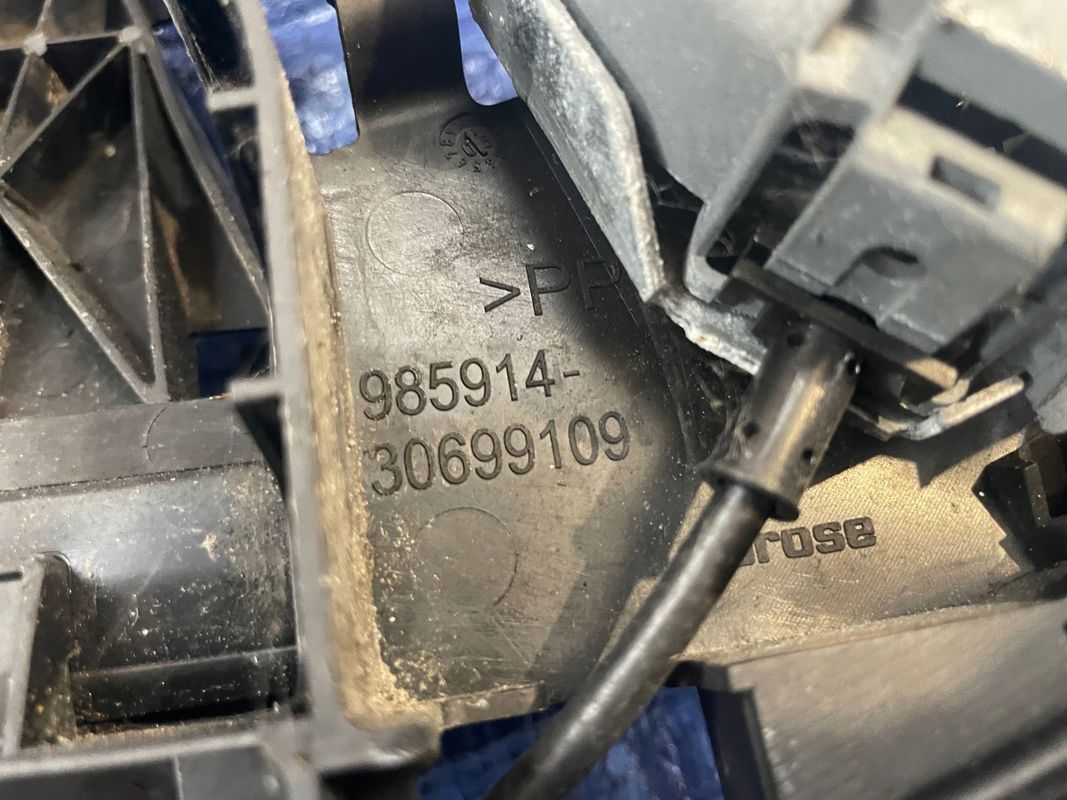 Volvo V50 I Zamek Drzwi Przód Lewy 6 Pin