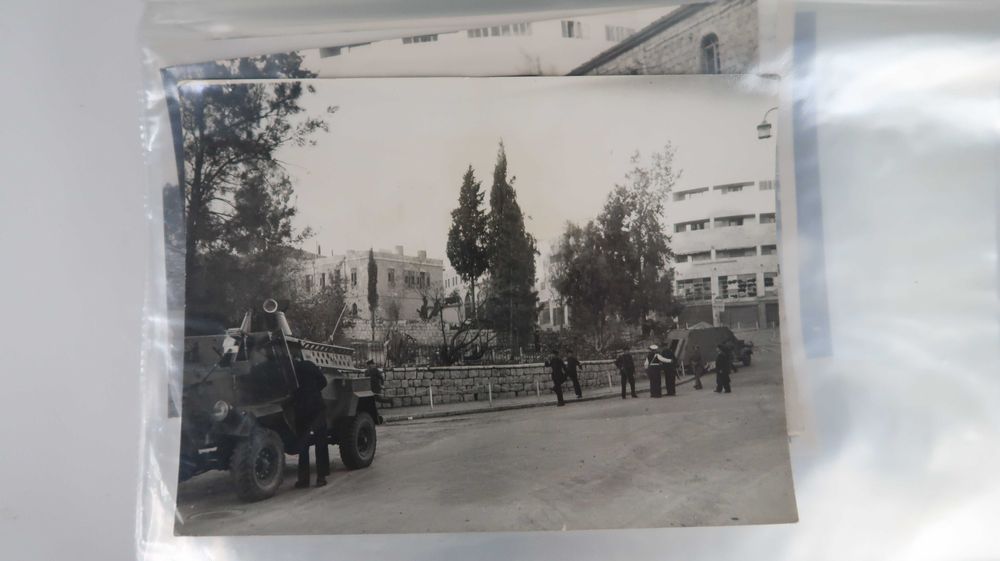 Original Vintage Associated Press Photo, cada