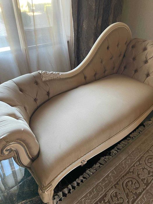 Диван у вітальню середній 200*70*80