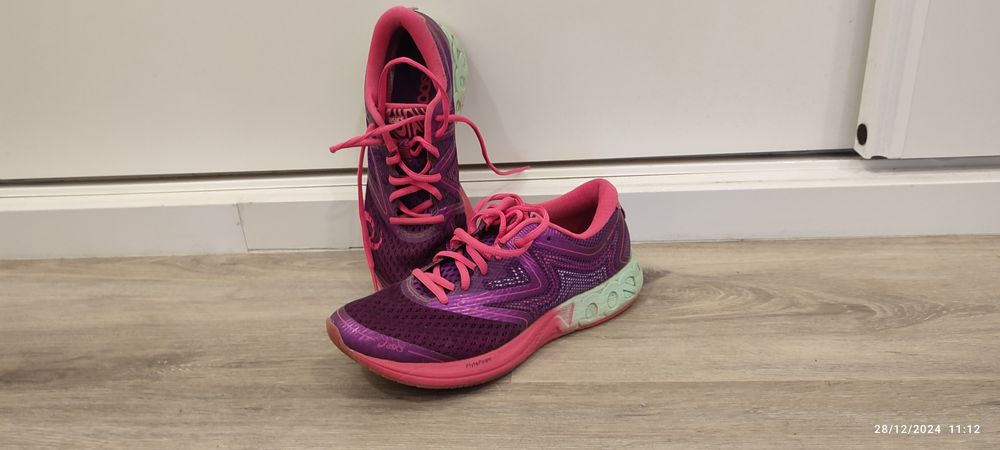 Tenis ASICS tamanho 39,5