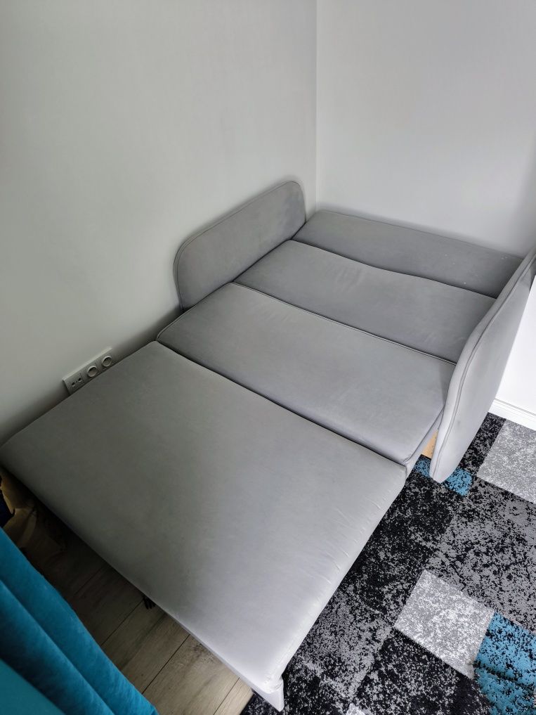 ZAREZERWOWANA do 1.10 Rozkładana szara kanapa/sofa