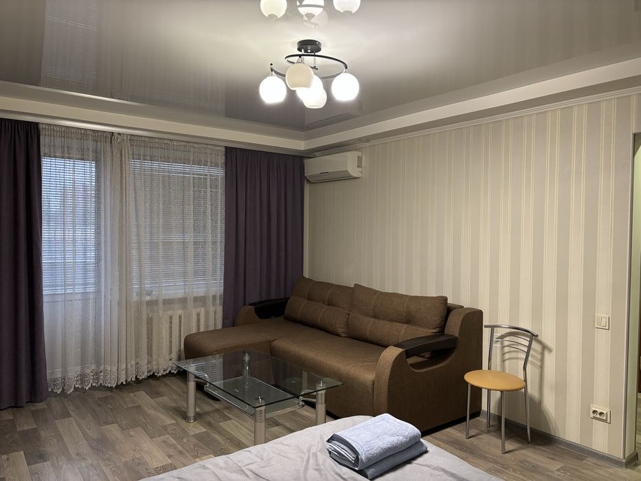 Квартира подобово , центр , площа