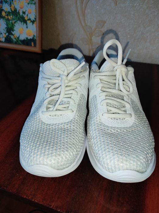 Nike кросівки білі 37 р