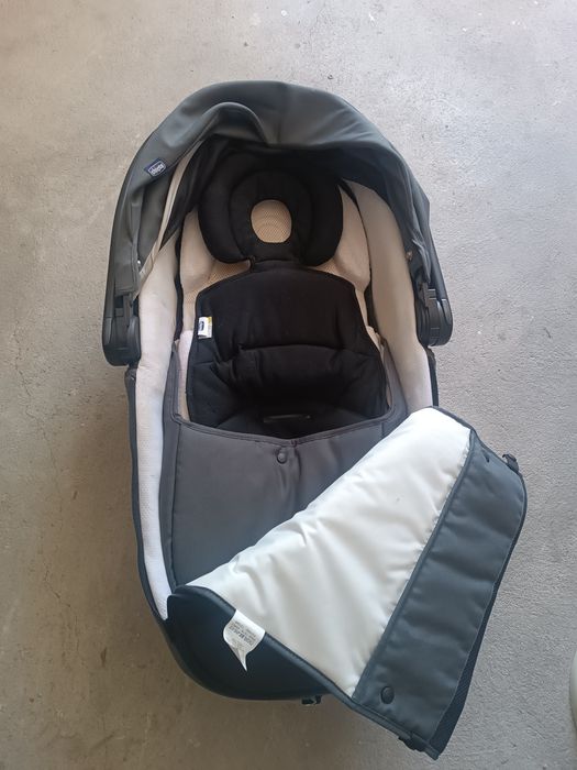 Carrinho de bebé  Chico + baby cock + alcofa