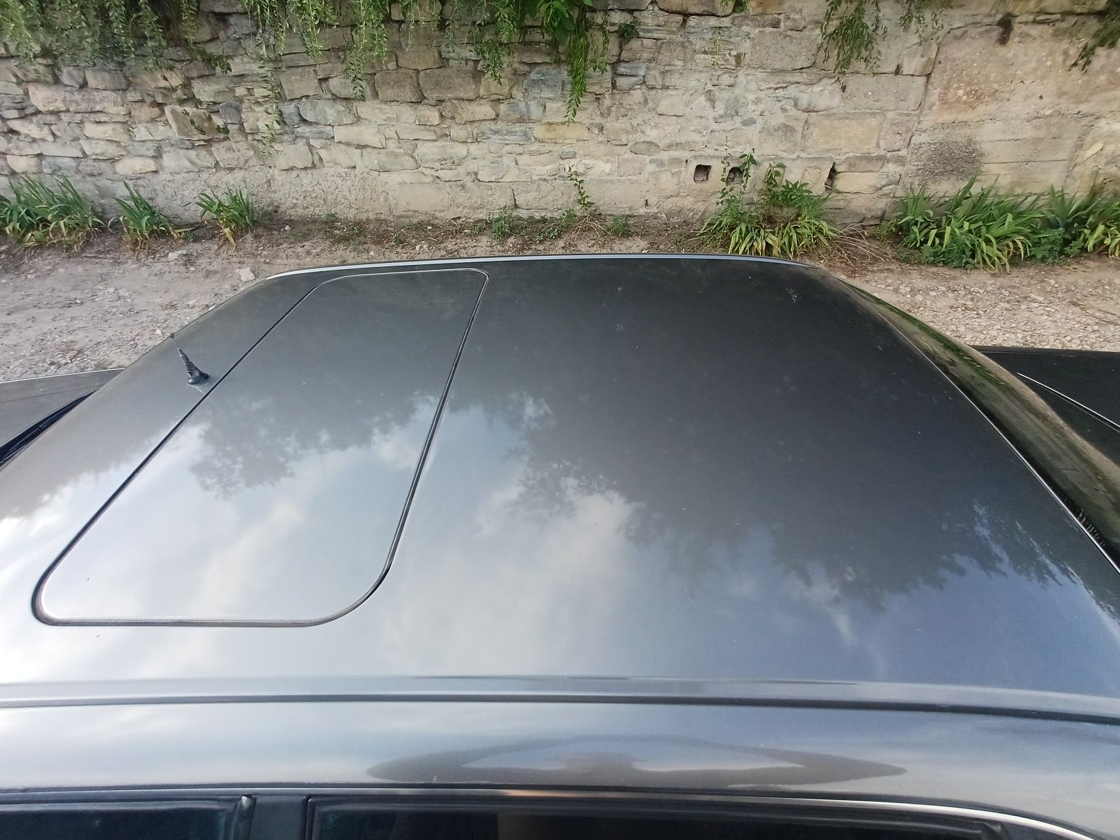 Audi 100 C3     .