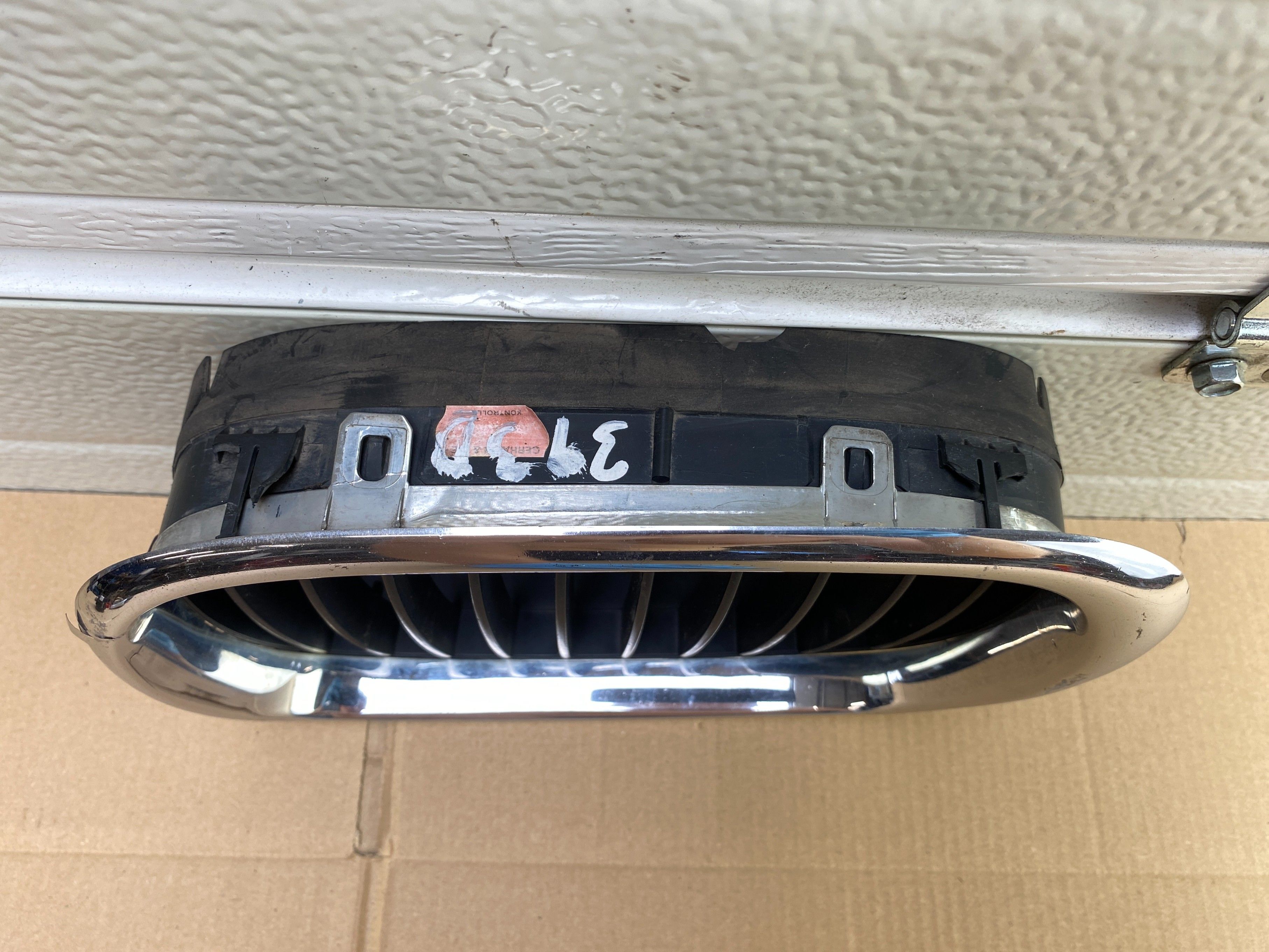 BMW 5 E39 Lift Nerka Atrapa Grill Lewa