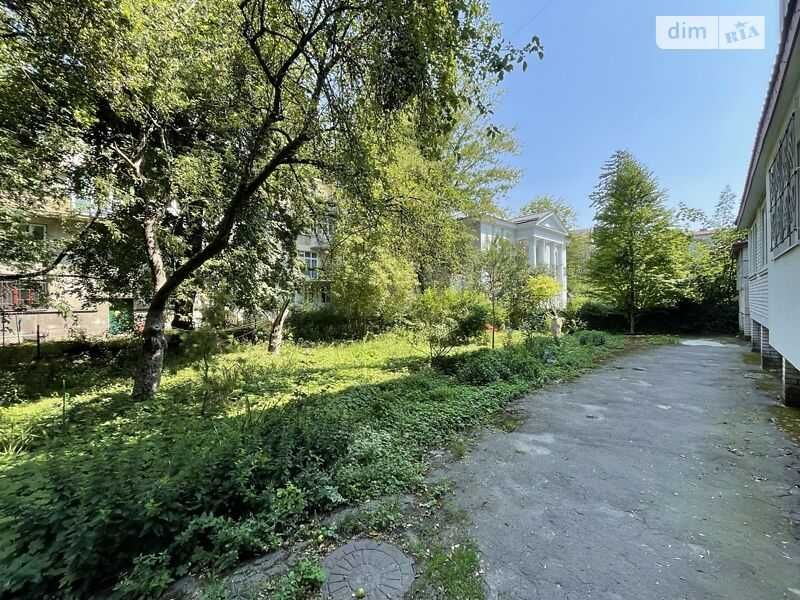 Продаж 2-кімнатної квартири з ремонтом, вулиця Вітовського / Зарицьких