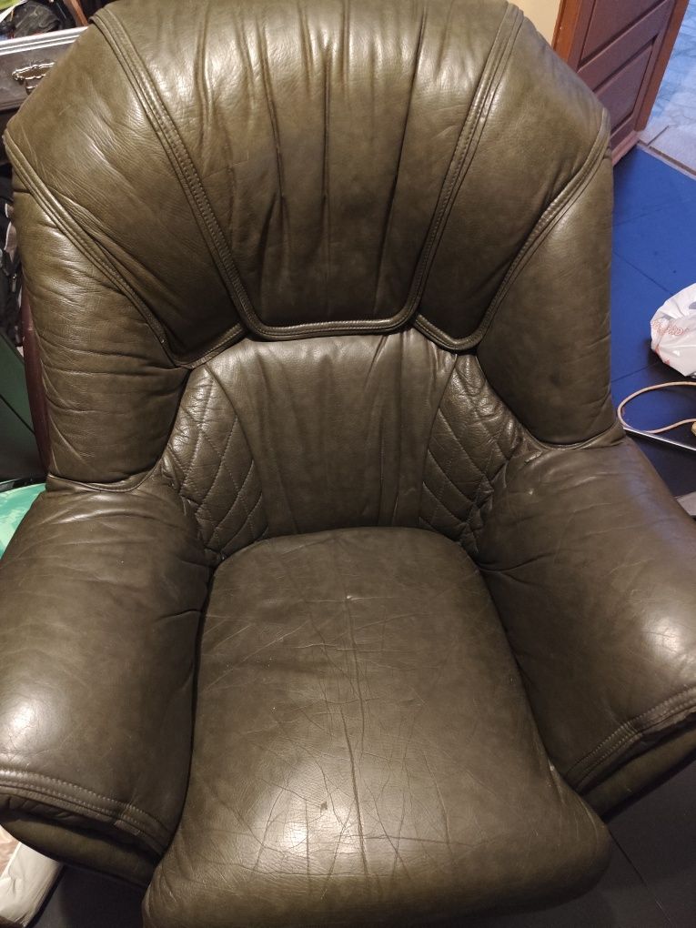 Poltronas em pele