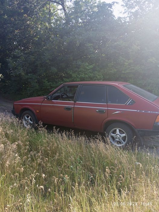 Москвіч 2141, 92 року випуску .