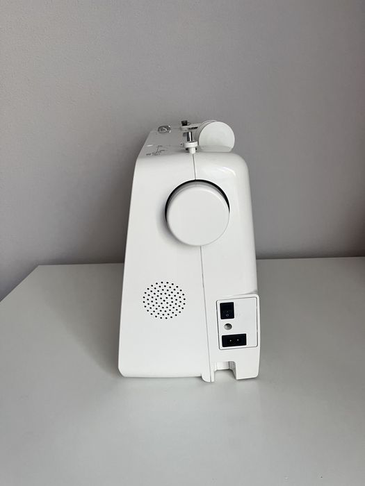 Швейна машинка Janome Quality Fashion 7900 комп'ютерного класу