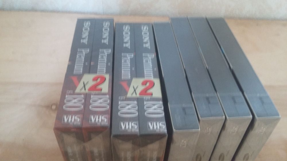 Kasety VHS nowe 8 szt