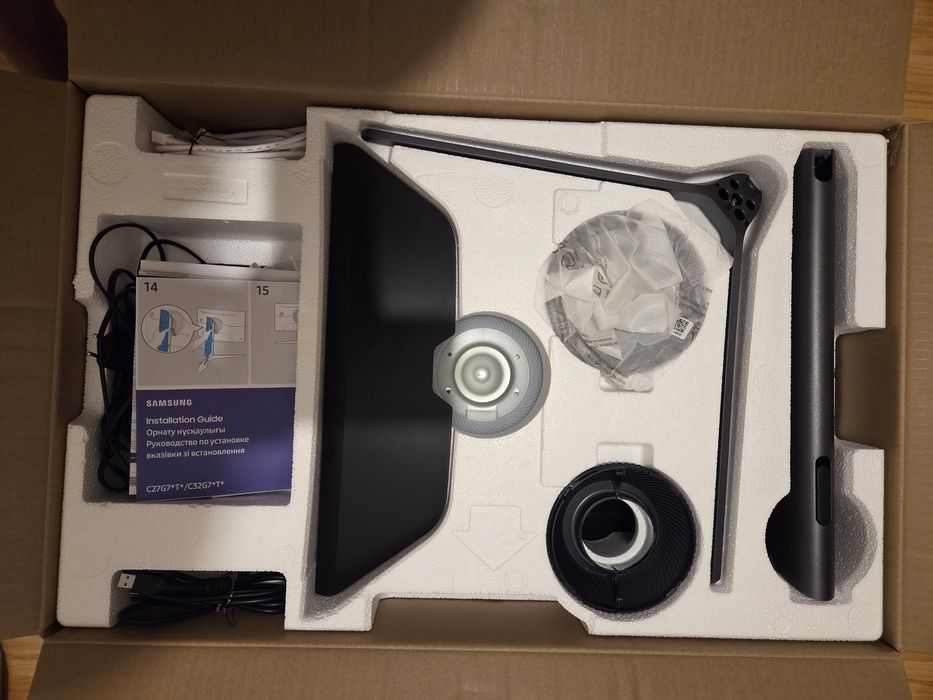 Монітор 31.5" Samsung Odyssey G7 C32G75TQSI (LC32G75TQSIXCI) QLED