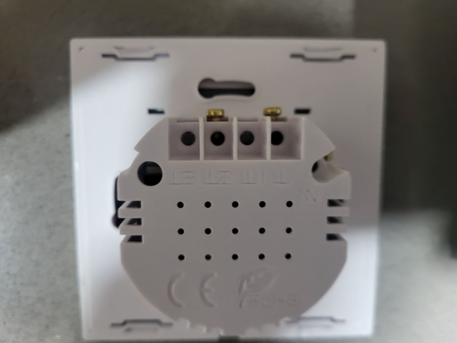 Tomada Wi-Fi Switch