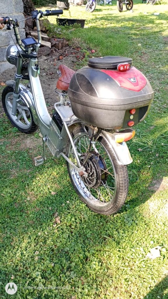 Mototykl elektryczny