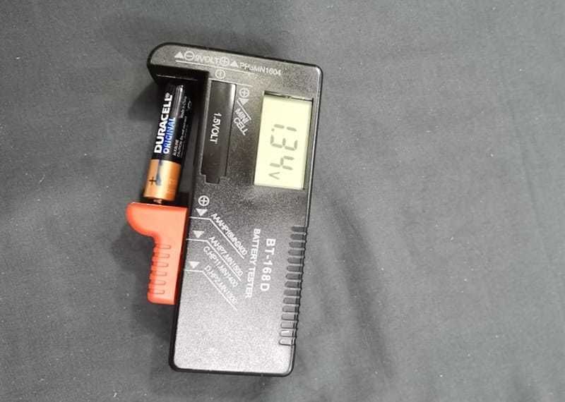 Medidor de pilhas, digital (Novo)