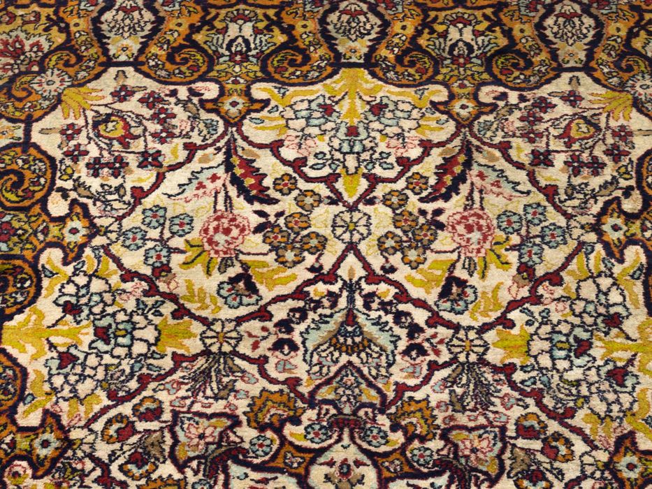 Tapete persa lótus Isfahan | 156 cm