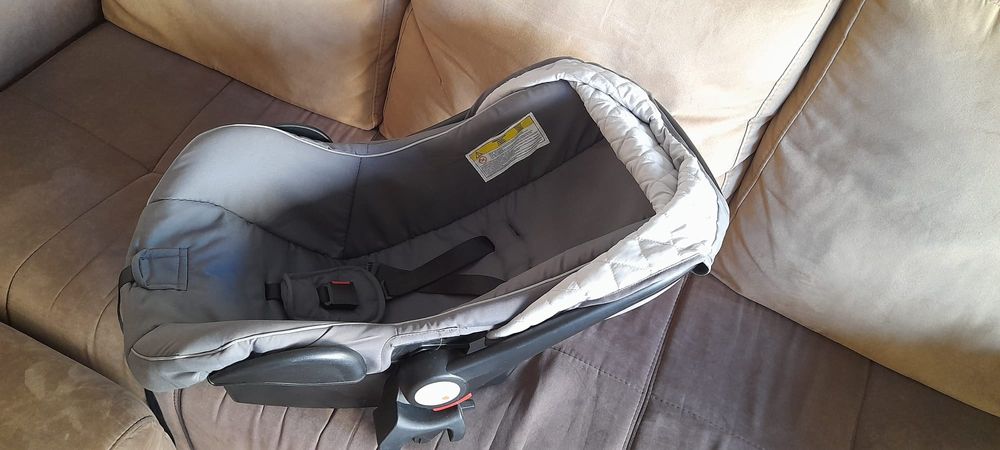 Carrinho de passeio e bebê conforto Maldivas