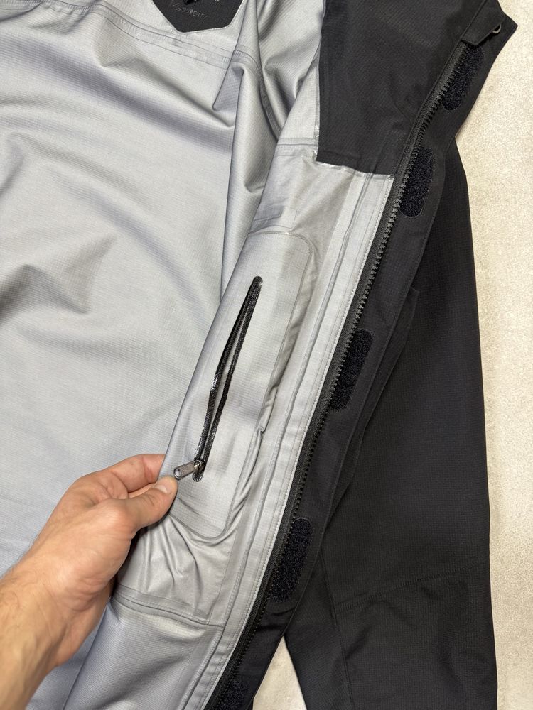 The North Face Gore-Tex Jacket нова мембранка від ТНФ в розмірі М