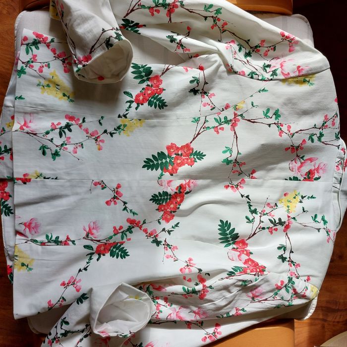 Marynarka i spódnica w kwiaty r.38 Top Secret