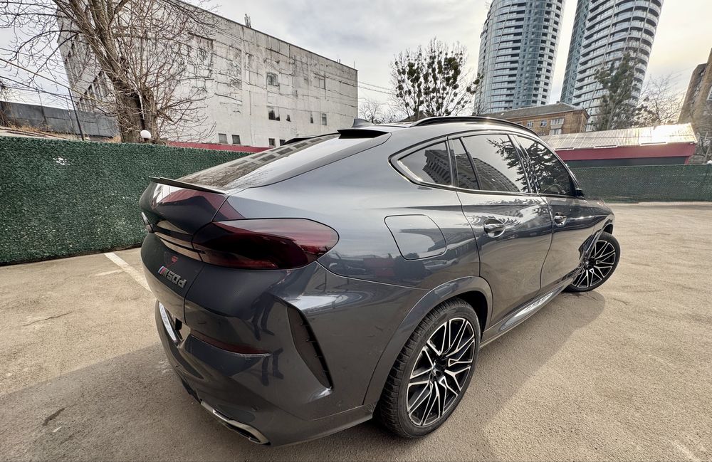 Автомобіль BMW X6 M50d M пакет