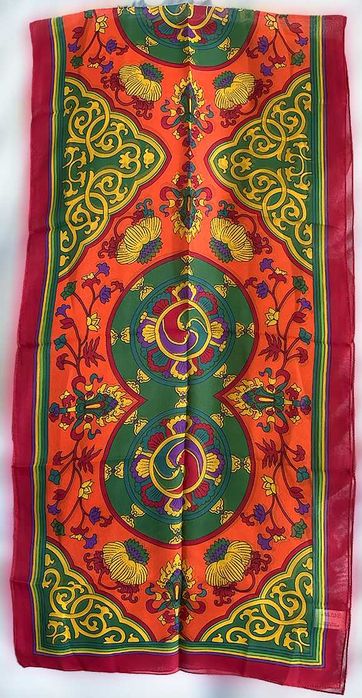 Echarpe de Pescoço Oriental, Nova