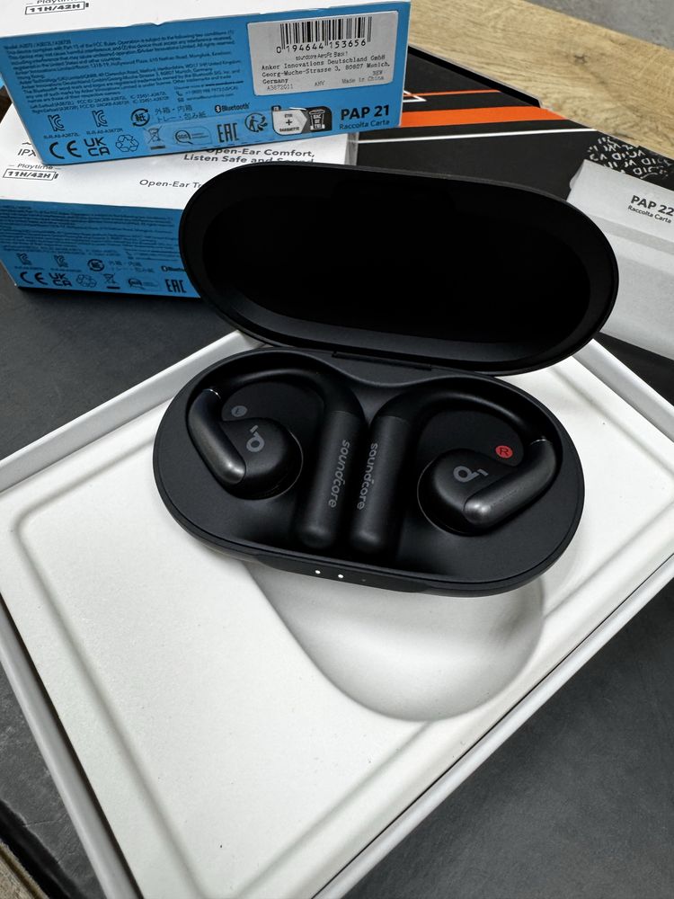Навушники Anker Soundcore Aerofit