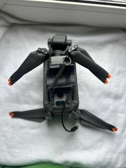 Квадрокоптер DJI Mavic 3 Classic