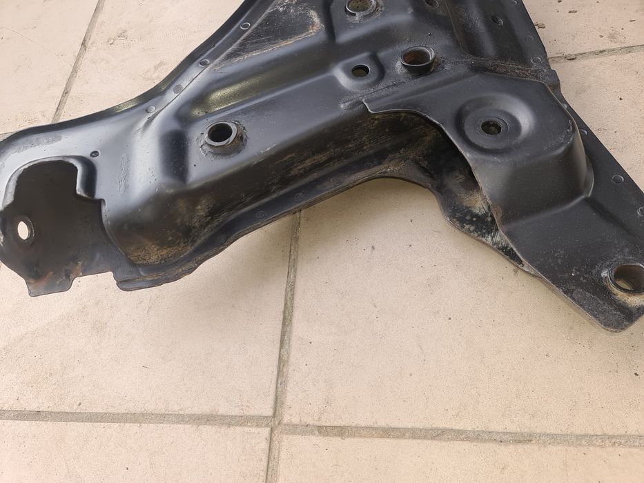 Продам балка передняя сузуки лиана 2005гв