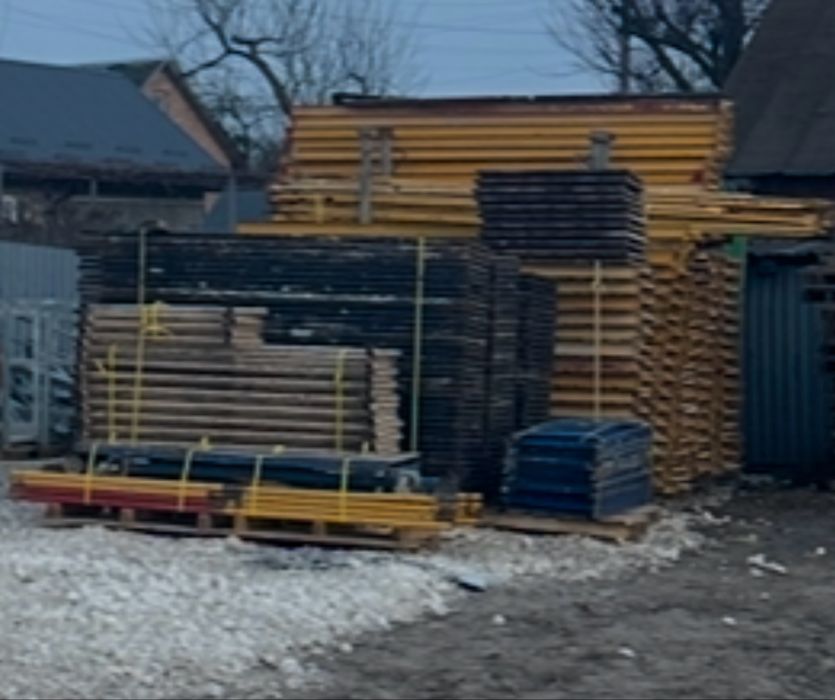 Фасадне риштування,риштування для фасадних та іробіт на висоті