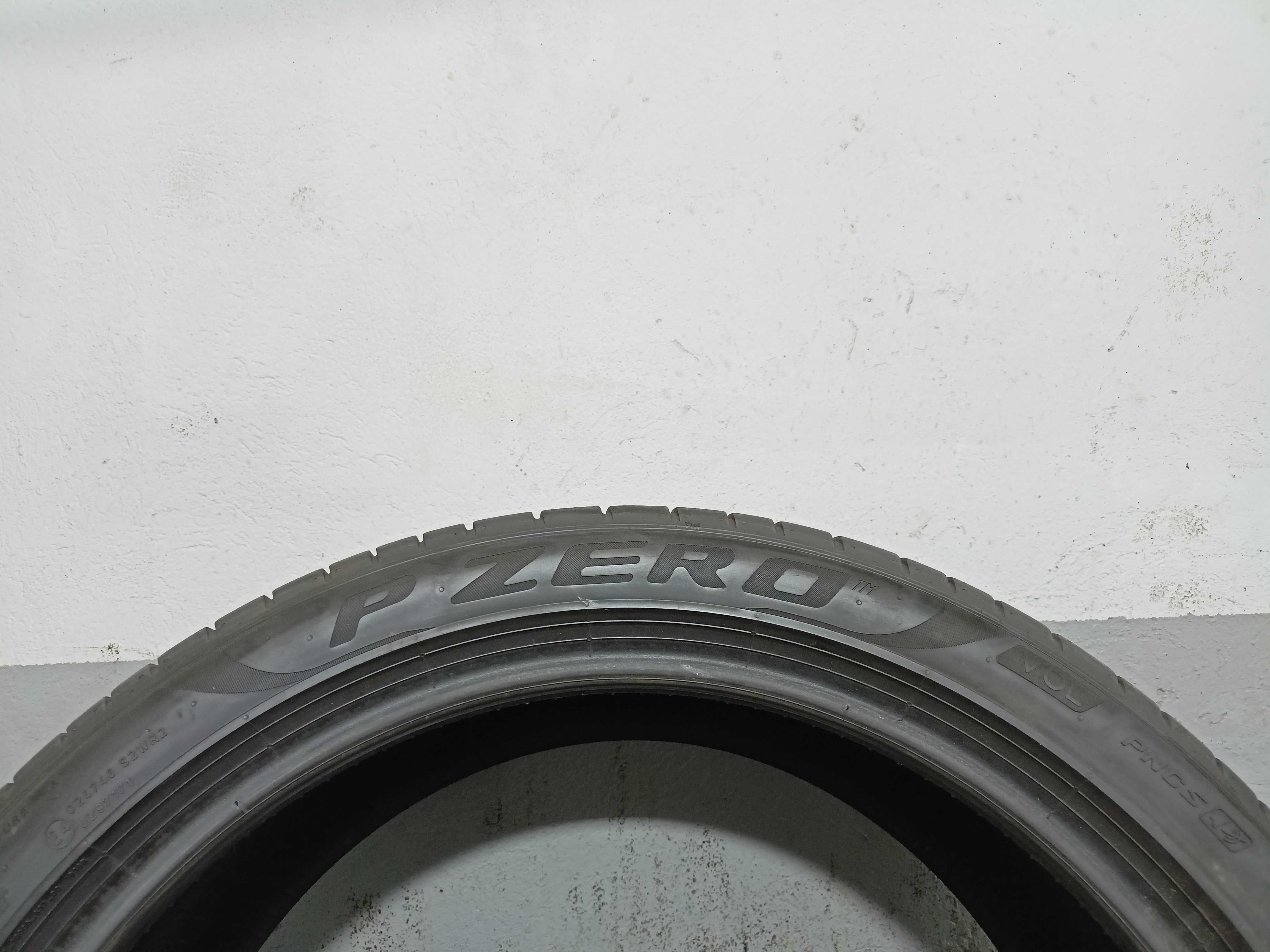 Pirelli P Zero 255/40/21 2017rok 102V 5,7mm (740)