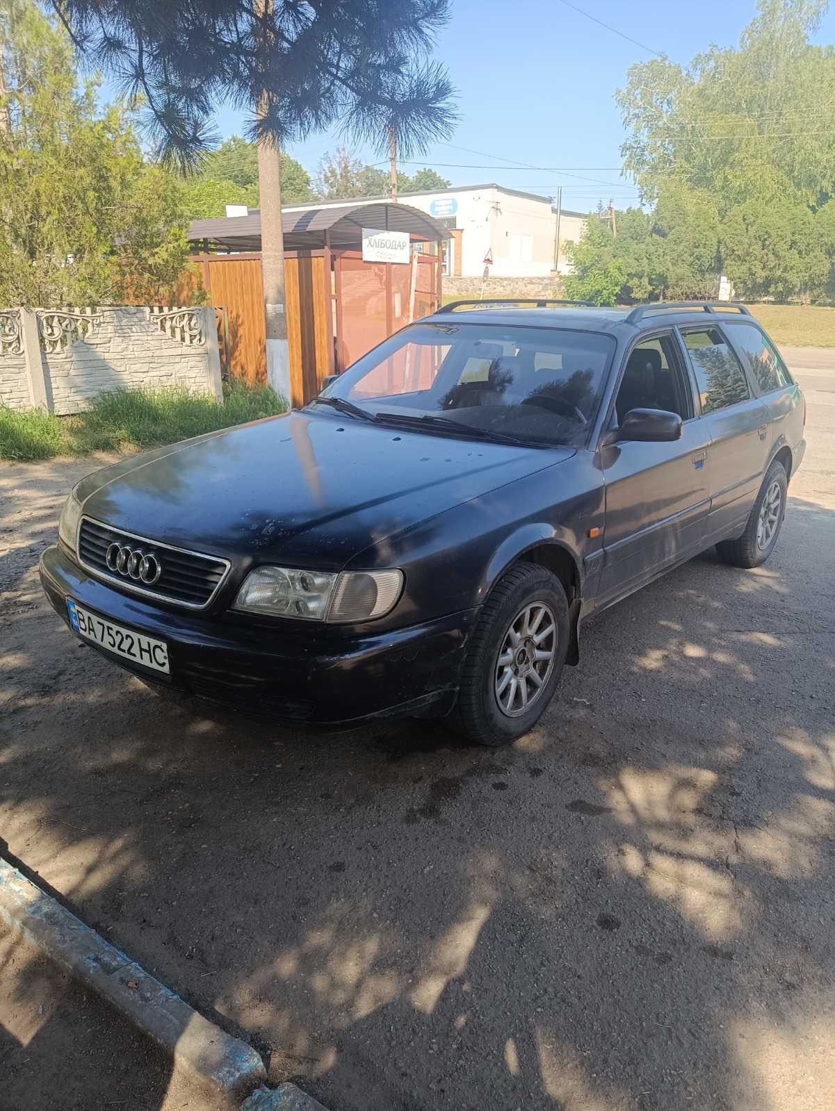 автомобіль ауди а6с4 кватро