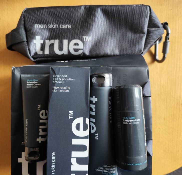 Zestaw kremów męskich wraz kosmetyczką Men skin care True OKAZJA