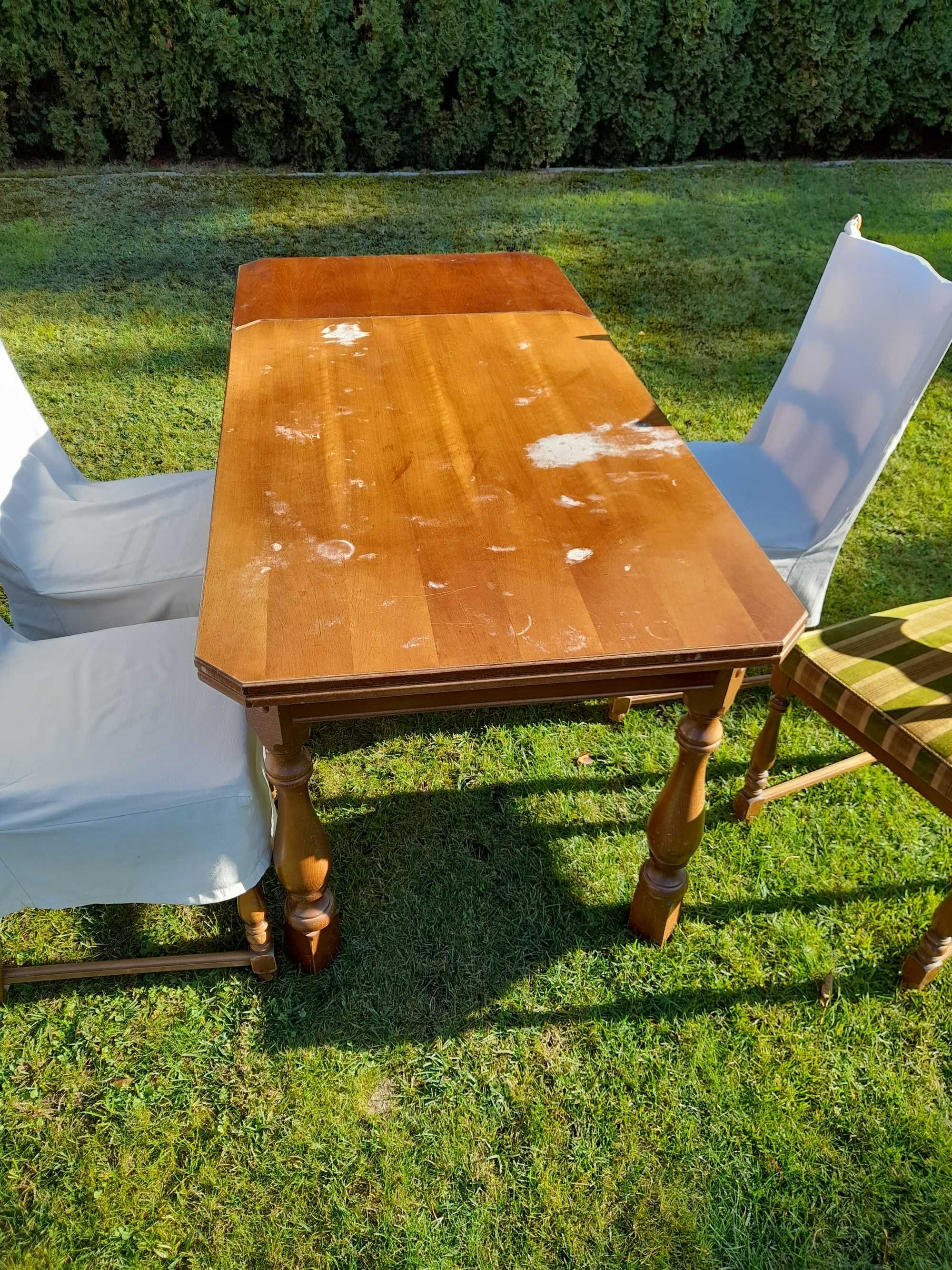 Stół drewniany +4 krzesła+pokrowce