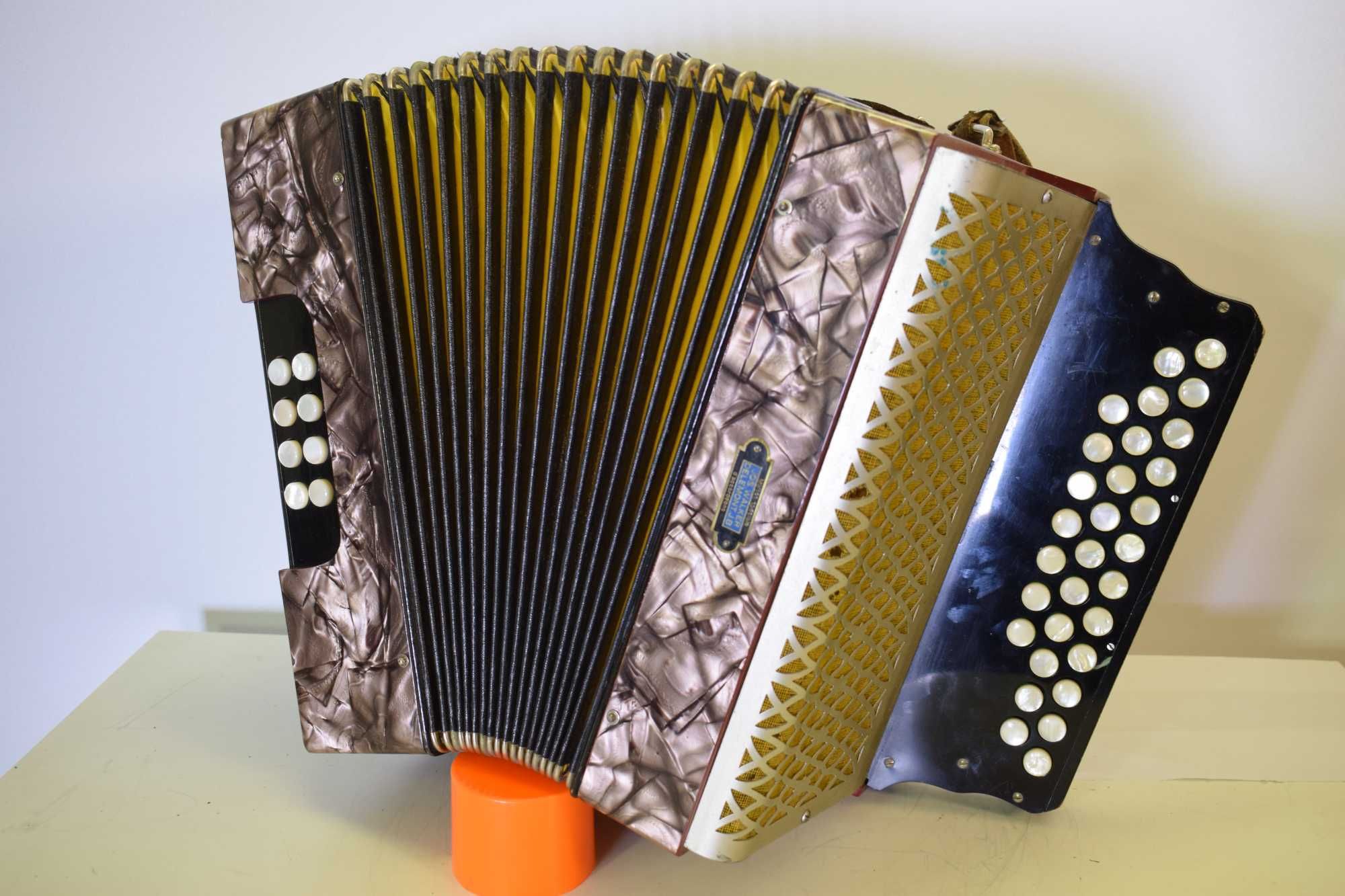 Concertina Hohner 2 Voz Tonalidade LA   3