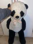 Panda gigante com lacinho rosa