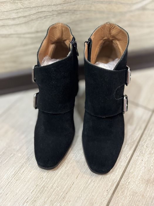 Козаки,ботинки чорні,замшеві на каблуку,напівботинки 37р