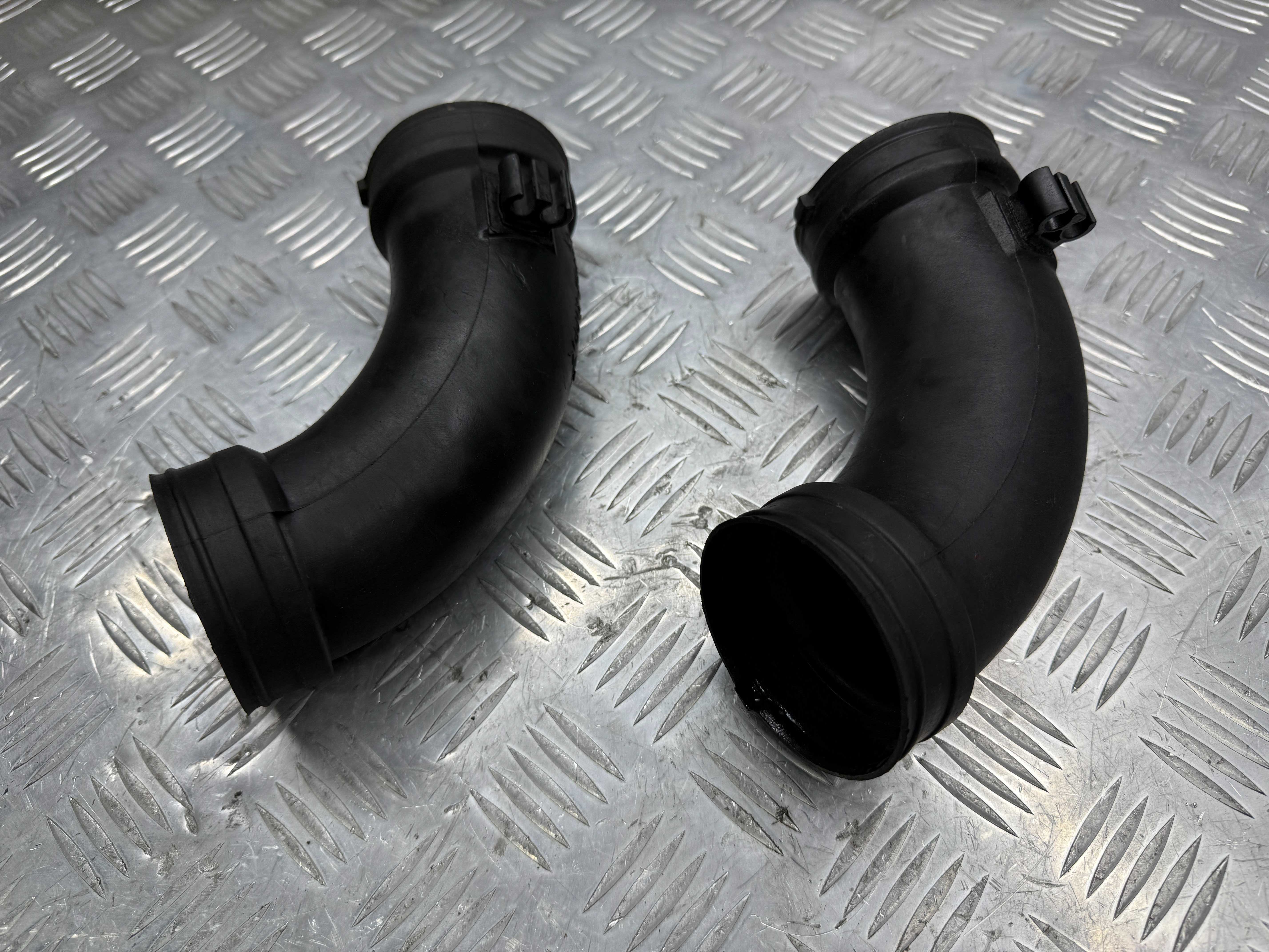 Патрубок воздушного фильтра Opel Astra 1.8 16V G 1998- 90530770