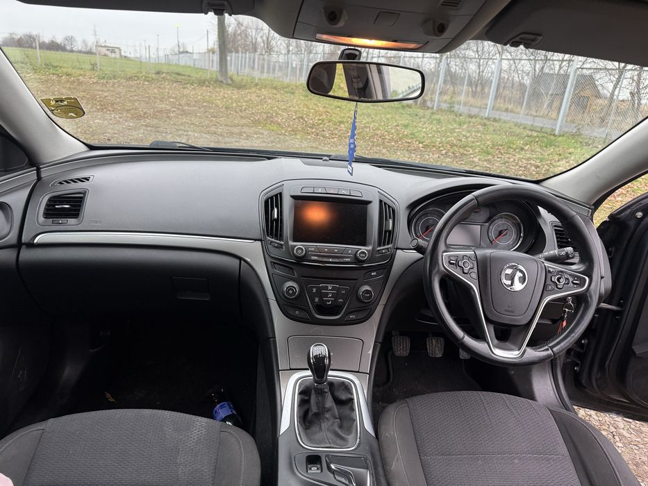 Opel inignia 2.0 diesel duza nawi 6biegow stan bdb mozliwa zamiana !
