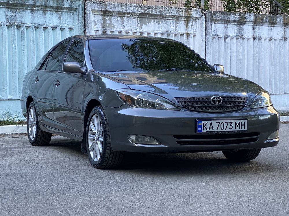 Toyota  Camry  2.4 avt