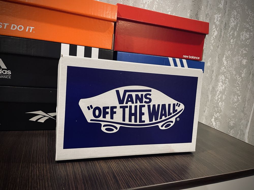 Коробки для обуви Vans