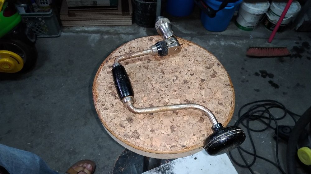 Maquina de furar antiga