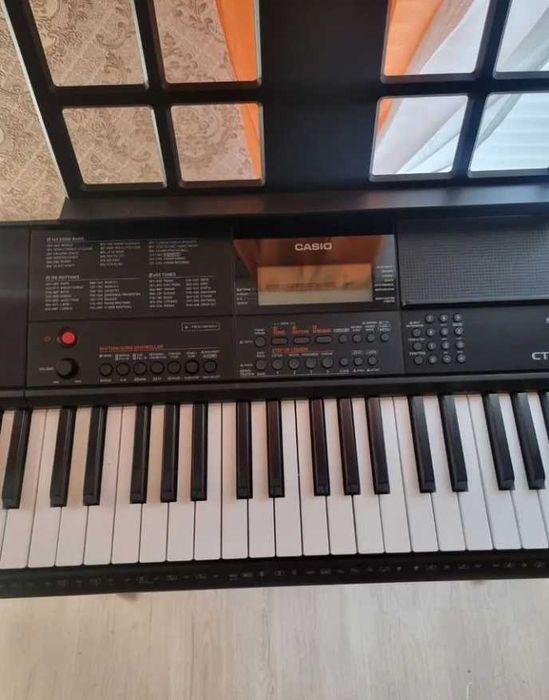 Синтезатор Casio CT-X700