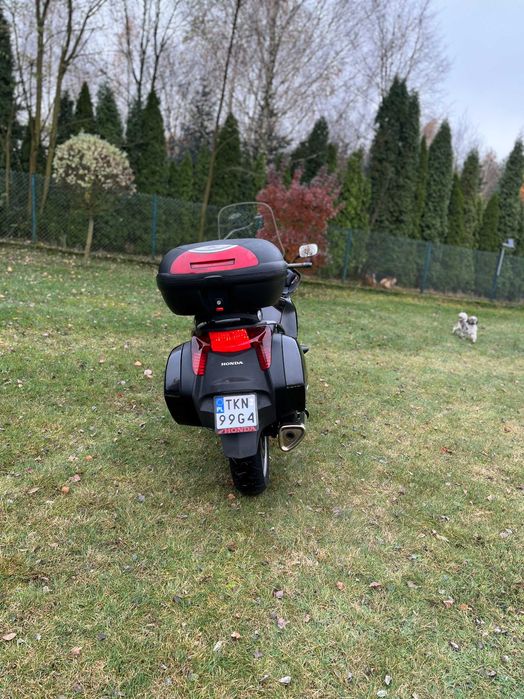 Honda Deauville 700 (NT700V)