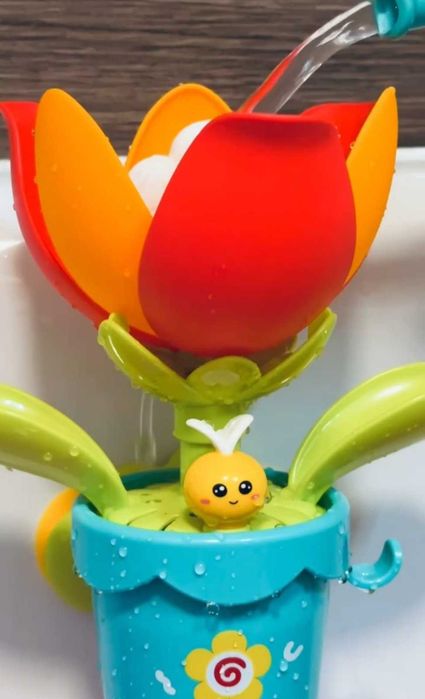 Іграшка для ванни Квітка з лійкою