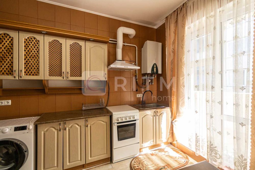 ОРЕНДА напівособняку з просторими кімнатами по вул.Медична